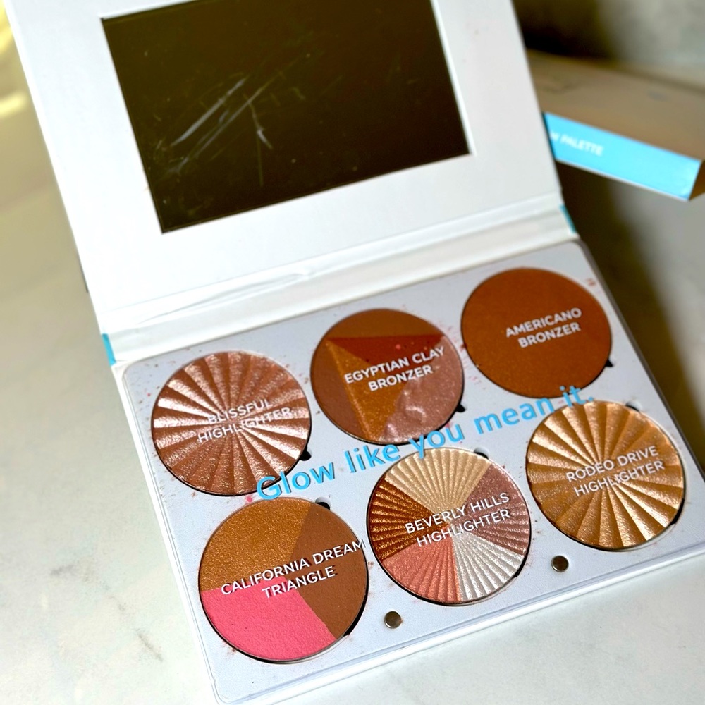 Ofra On The Glow Highlighting Palette - NIB
